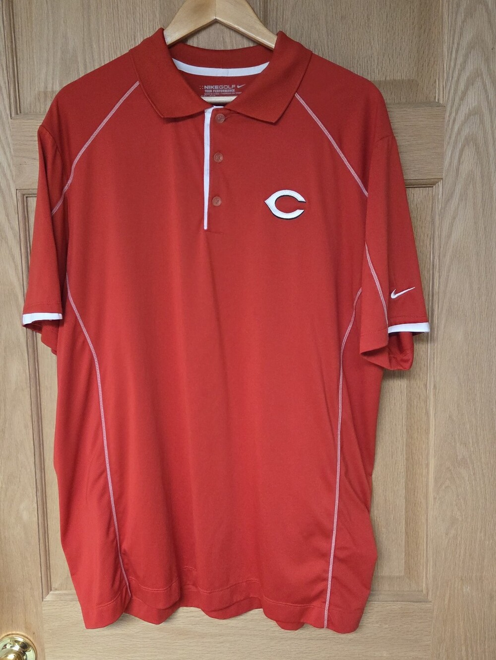 Nike Men’s Red Polo Shirt with Cincinnati Reds Logo XL‎